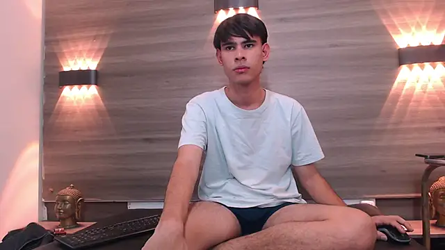 Chat +18 de Kevin_Brooks1 ao vivo