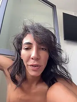 دردشة Yasmiinee الجنسية المباشرة