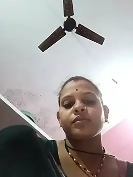 HOjulipal678's Webcam Show