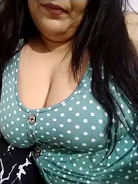 DALO3A85 Live XXX-chat