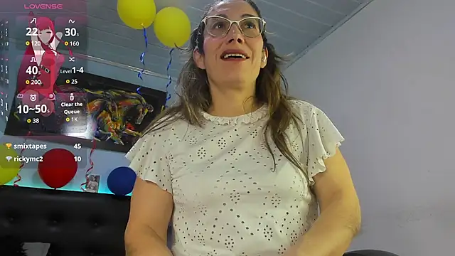 kaylaMinov_ 在線直播表演