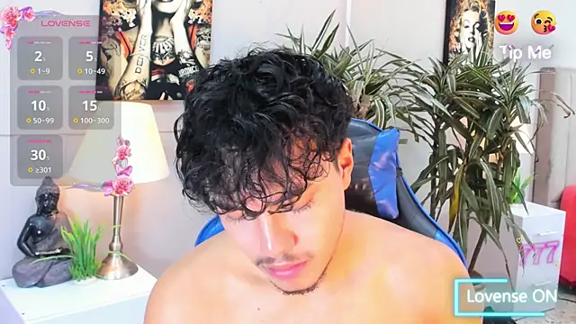 Show modela kai_storn na web-kameri