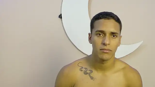 lucas837481's Live XXX Chat