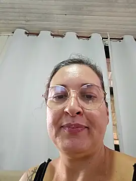 Chat +18 de BellaFortuneGaucha ao vivo