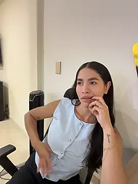 Chat +18 de JuliaaVega ao vivo