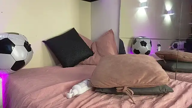 XXX chat uživo modela CelesteNoa