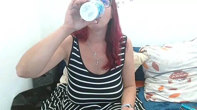 Chat XXX en directo de LadyHellene