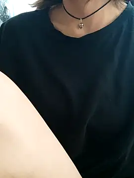 Aashikalaa Adlı Modelin Canlı XXX Sohbeti