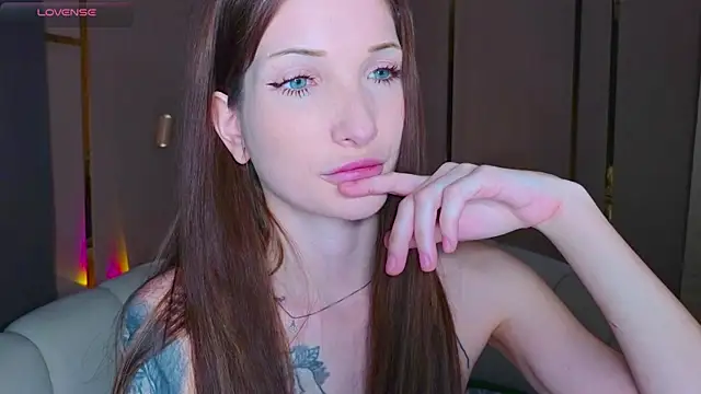 emilytrays: онлайн-секс-чат