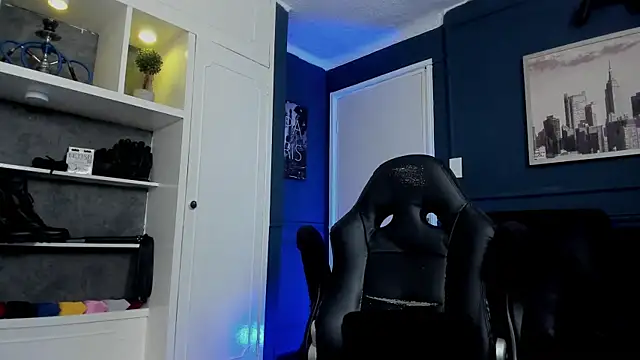 Živý XXX chat MrFrank_tattoo