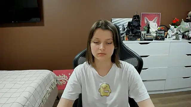 SoniNesti's Live XXX Chat