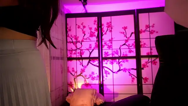 Chat +18 de tu_julieta_gh ao vivo