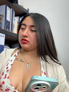XXX chat uživo modela _Sarah-Office1