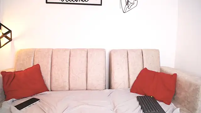 CasieBigtits – Naživo XXX chat