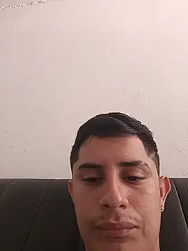wickedboy_twin1 Adlı Modelin Canlı XXX Sohbeti