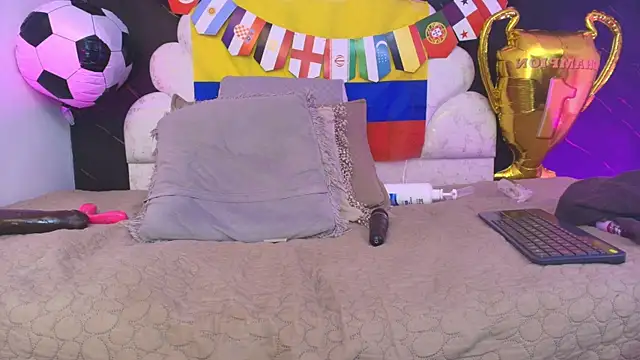 Chat XXX en directo de _MiaBrown_