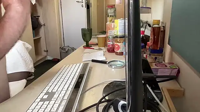 coach-karl's Live XXX Chat