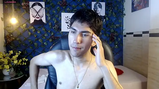 adan_tower élő XXX-chatje