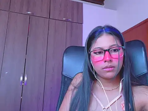 _ALLYSON18_'s Live XXX Chat