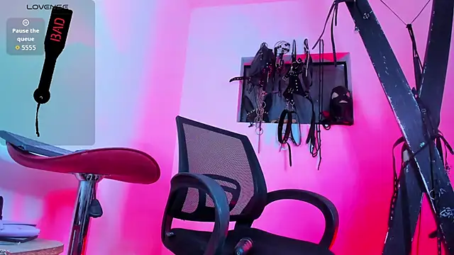 Chatroom XXX en direct de Alana_jones___