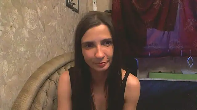 Chat +18 de Alison_Wale ao vivo
