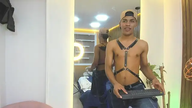 Colby_driscoll – Live XXX-chat