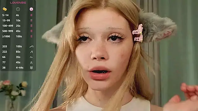XXX chat uživo modela boobsybootie