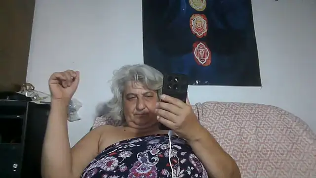 Chat XXX en directo de ExquisiteMature