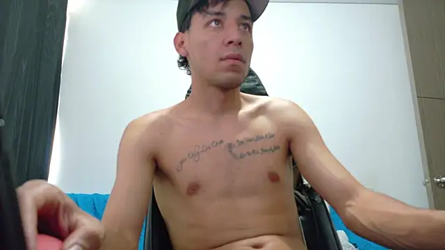 Chat XXX Live bully_boss