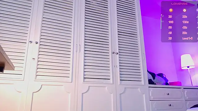 Онлайн чат XXX EmmaaCastro