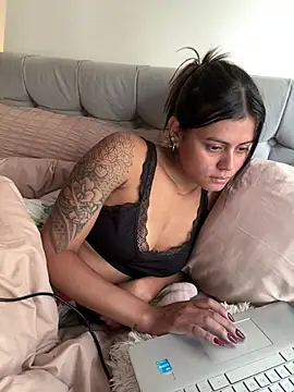 RachelWeisz_'s Live XXX Chat