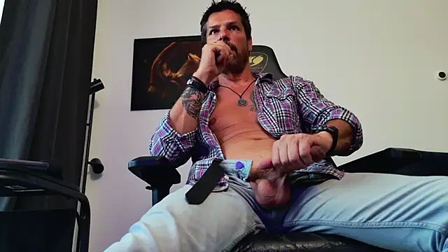 ChrisKoxn Live XXX chat