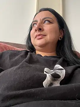 Abril_Luv Adlı Modelin Canlı XXX Sohbeti