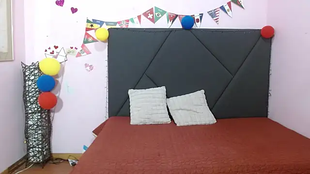 Chat +18 de pamela_echeverria ao vivo
