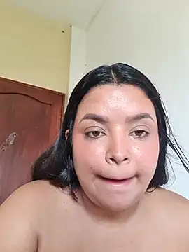 Albanis1 Adlı Modelin Canlı XXX Sohbeti
