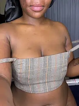 MiyaXo2's Live XXX Chat