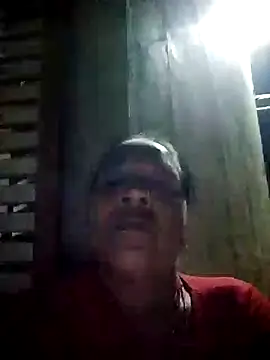 Chat +18 de Loomaraj ao vivo
