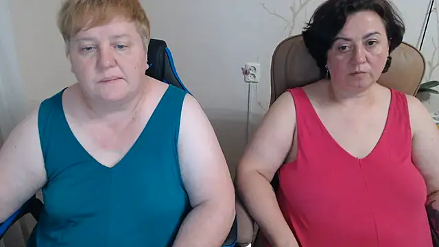 Lindy-Jeanie webcam show