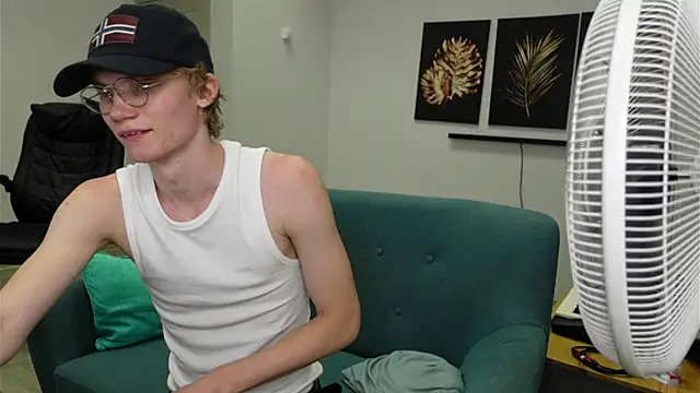XXX chat uživo modela Dave_Redmond