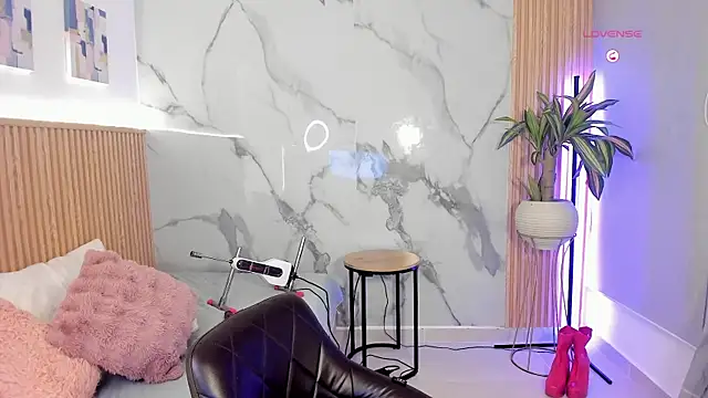 Fyre_divine Chat XXX live