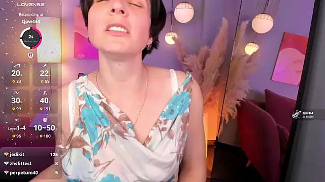 צ'אט XXX בשידור חי של LorenDaze