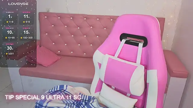 צ'אט XXX בשידור חי של Paris09_v_
