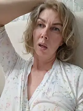 stellahere8n Live XXX chat