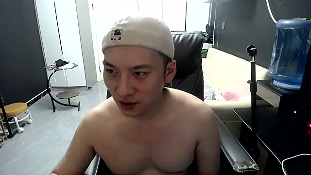 yichen008 Live XXX-Chat