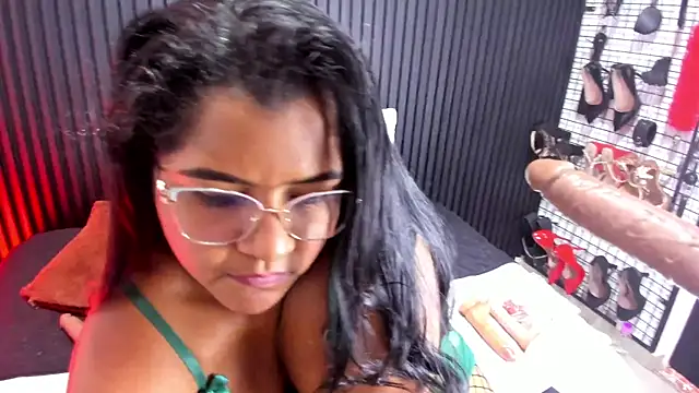 Онлайн чат XXX Mommy_Big_Ass