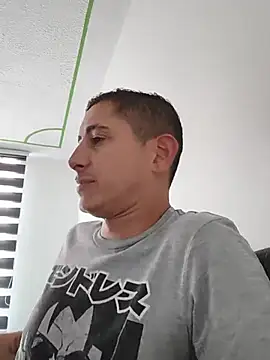 Tiger_cryad élő XXX-chatje