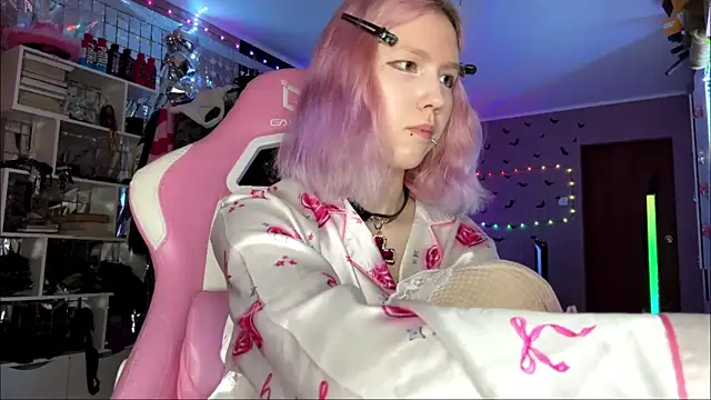 Chat +18 de lonely_bunny ao vivo