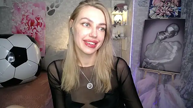 NickyAdamidi élő XXX-chatje