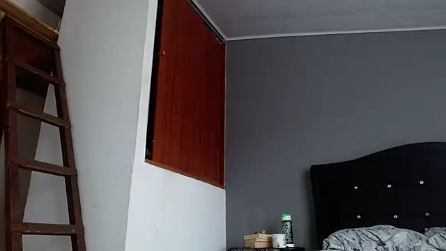 Emilia_1995's Live XXX Chat