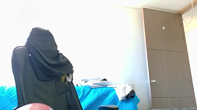 bully_boss Adlı Modelin Canlı XXX Sohbeti